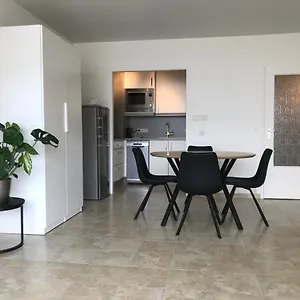 Apartment Cu@thesea, Ostende